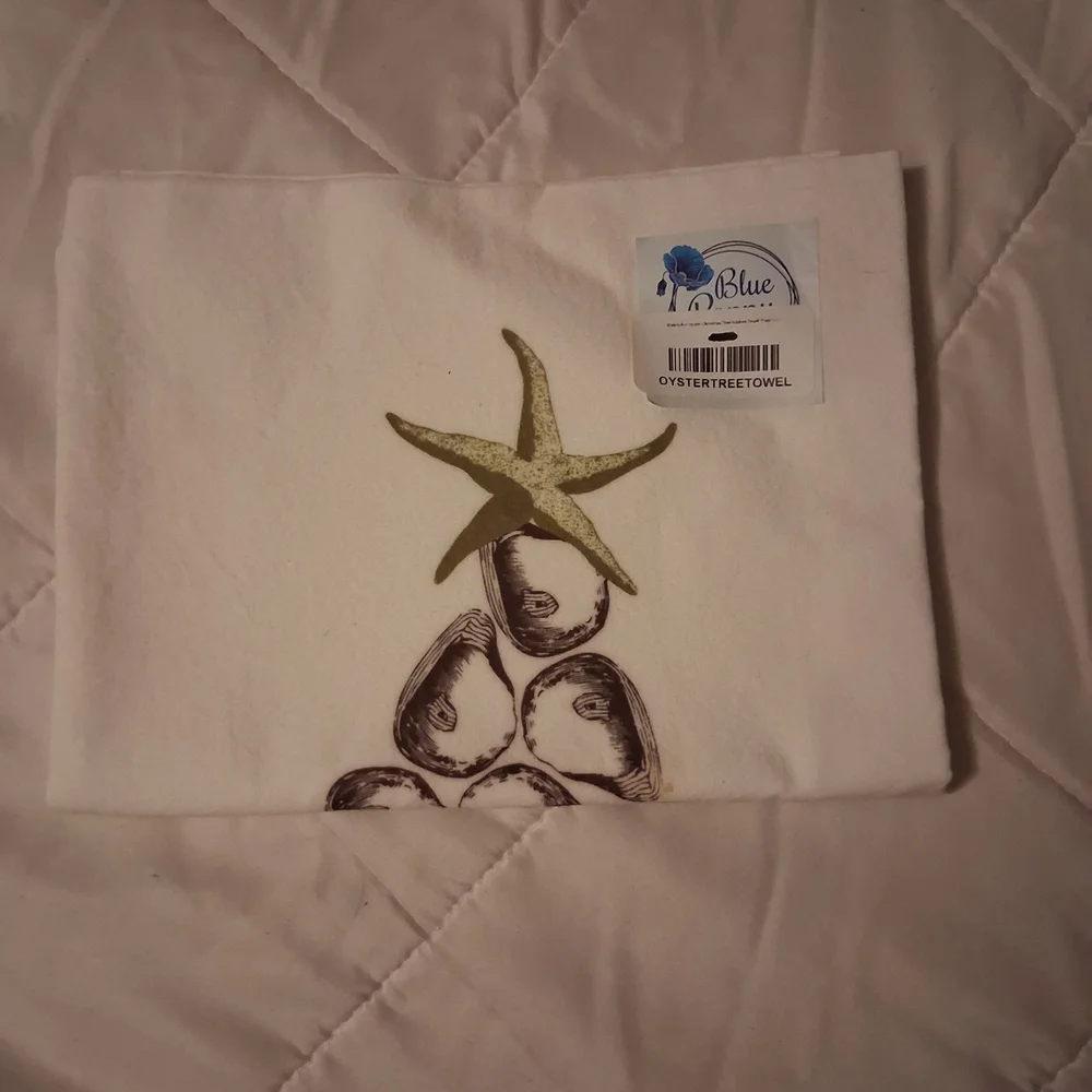 Coastal Oyster Stack Cotton Towel - White with Brown and Green Print
